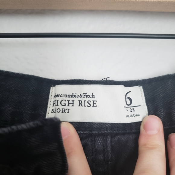 Abercrombie black high rise distressed shorts - Picture 5 of 8